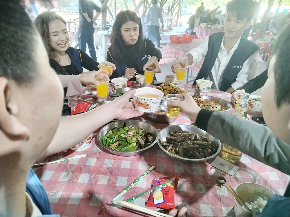 凝心聚力 筑梦未来--耀世YaoShi导热团建活动完美绽放